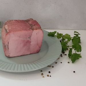 Ветчина из говядины запеченная на развес.jpg