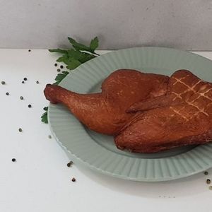 Половинка курицы копченой на углях на развес.jpg