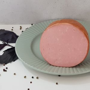 Колбаса варёная Русская на развес.jpg