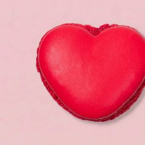 Макарон Земляника в сливках «Сердце красное».jpg