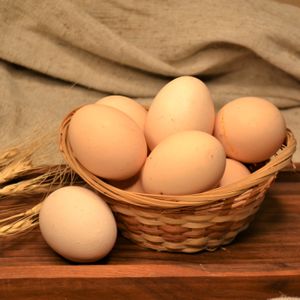 Яйца ферм. жёлтые.JPG