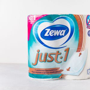 Туалетная Бумага Zewa Just-1 4 слоя 4 штуки.JPG