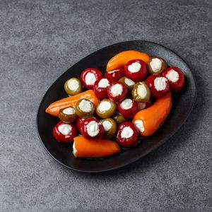 Перчики микс со сливочным сыром на развес.jpg