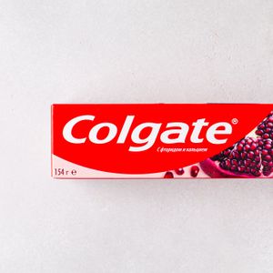 Зубная паста Colgate Гранат С фторидом и кальцием.JPG