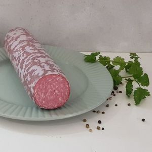 Колбаса сервелат Барселона варено-копченая на развес.jpg