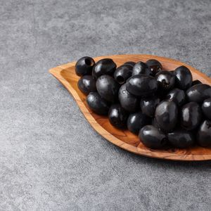 Маслины черные крупные  без косточки в рассоле на развес.jpg