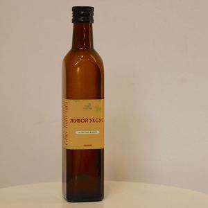 Живой уксус на листьях клевера.jpg