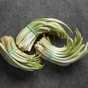 Черемша свежая, молодые побеги (1) (1).jpg