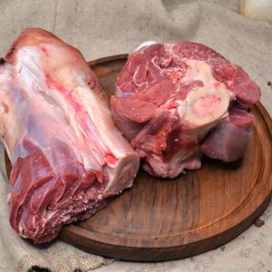 Бульонка говяжья на кости.jpg