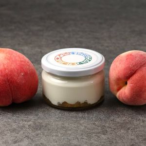 Йогурт натуральный по-гречески Персик.jpg