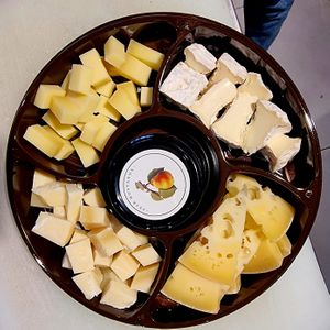 СЫРНАЯ ТАРЕЛКА  К ВИНУ.jpeg