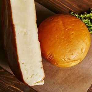 Сыр Сулугуни копченый на развес.jpg