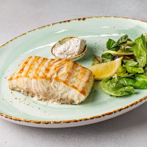 Стейк из белуги.jpg