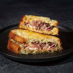 сэндвич с брискетом.jpg