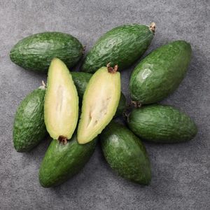 Фейхоа Гигант_ (2).jpg