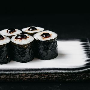 Унаги маки.jpg