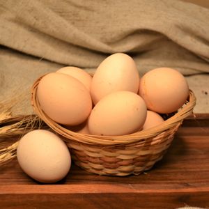 Яйца ферм. жёлтые.JPG