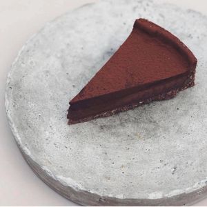 Тарт Шоколадный трюфель с голубым сыром,морской солью и куанто.jpg