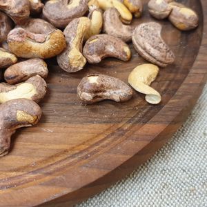 Кешью неочищ.jpg