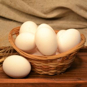 Яйца ферм. белые.JPG