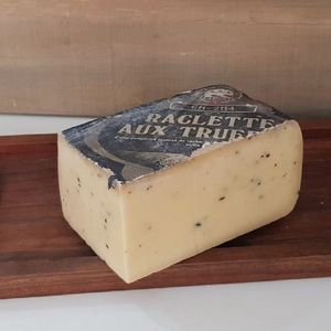 Сыр Раклет с трюфелем Швейцария на развес.jpg