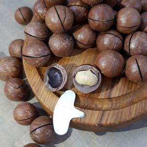 макадамия неочищенный.jpg