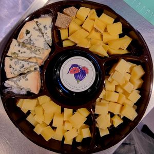 Сырная тарелка Выдержанные сыры.jpg