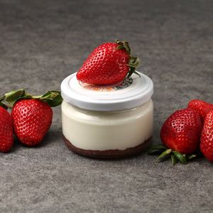 Йогурт по-гречески Клубника.jpg