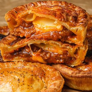 Австралийский пирог стейк копченый чеддер.jpg