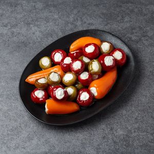 Перчики микс со сливочным сыром на развес.jpg