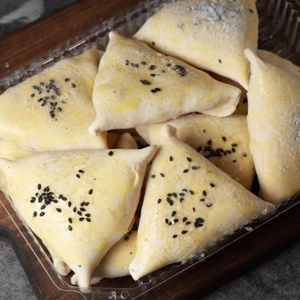 Самса из говядины (полуфабрикат), 100гр.jpg