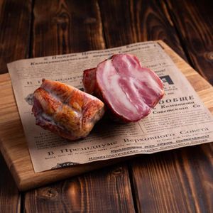 Рулет конский копчено-вареный из реберного мяса.JPG