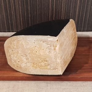 Сыр Пикантин из овечьего молока.jpg