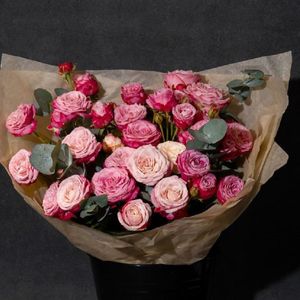 Букет № 13 Розы мадам бомбастик с эвкалиптом, 11 шт.jpg