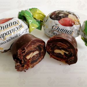 Финик с арахисом в шоколадной глазури.jpg