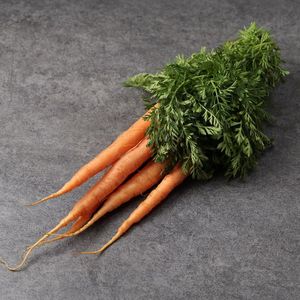 Морковь молодая с ботвой_ (8).jpg