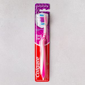 Зубная щетка Colgate Зиг-Заг ,средней жесткости.jpg