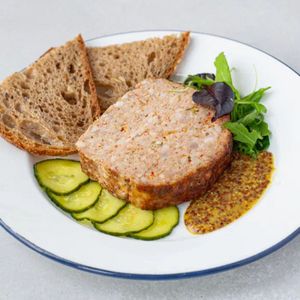 Запеченый пикантный террин с эспалетским перцем.jpg