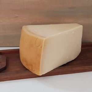 Сыр Пармезан выдержка 24 мес на развес.jpg