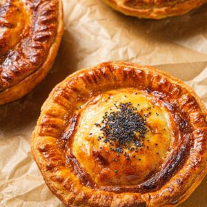 Австралийский пирог стейк голубой сыр.jpg