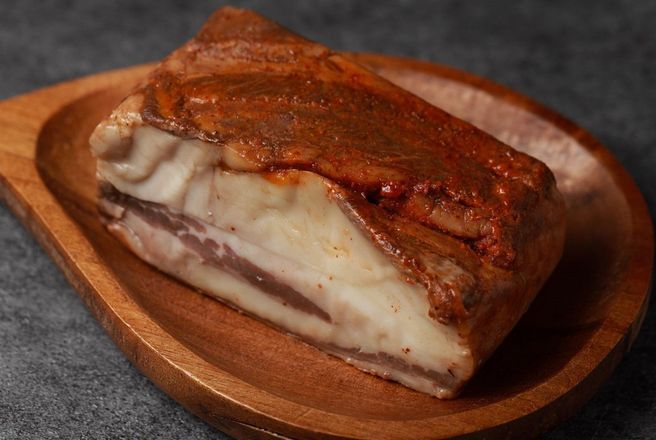 Жир копченый из брюшной конины.jpg