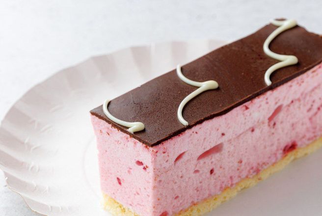 Пирожное Птичье молоко с клюквой.jpg