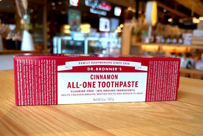 Зубная паста Dr.Bronners корица.jpg