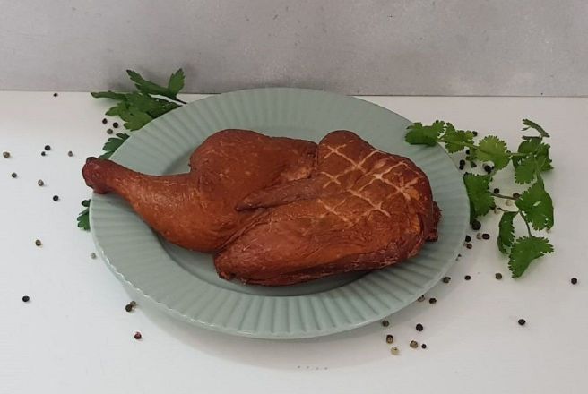 Половинка курицы копченой на углях на развес.jpg