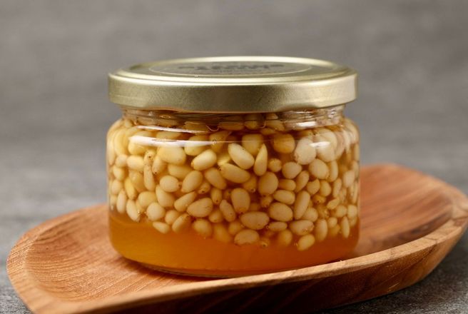 мед с кедровым орехом.JPG