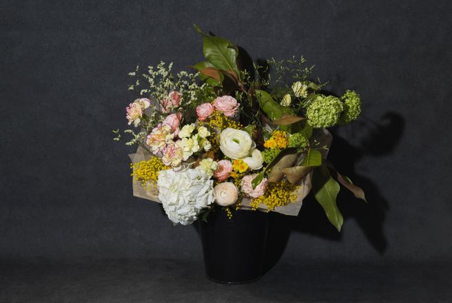 Гортензия, мимоза, виборонум, куст роза Леди бомбастик, разнотравие, лимониум, ранункулюс, гвоздика, нарцисс,.jpg