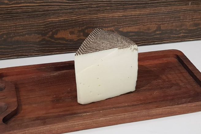 сыр манчего овечий.jpg
