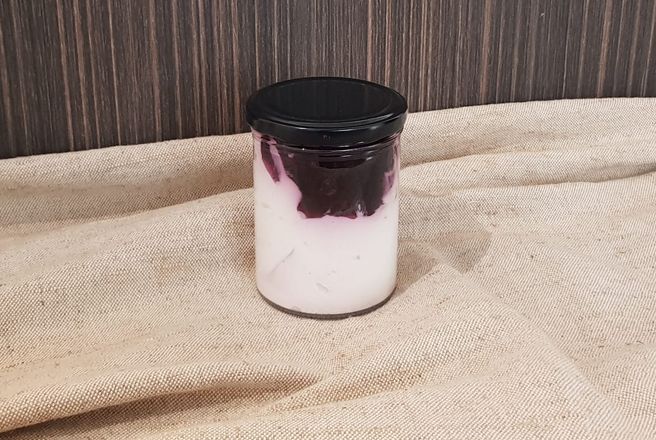 Йогурт ложковой с черникой.jpg