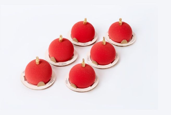 Пирожное Новогодний шар красный.jpg