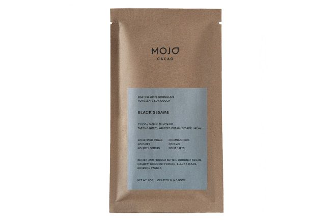 Белый шоколад Mojo cacao с обжаренным черным кунжутом 80 г.jpg